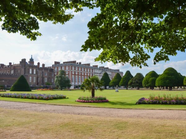 hampton court palace