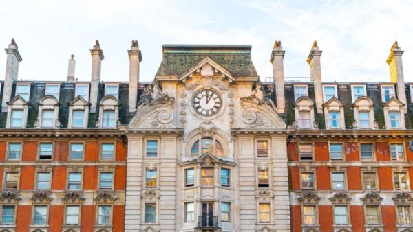 victoria station