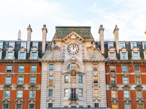 victoria station