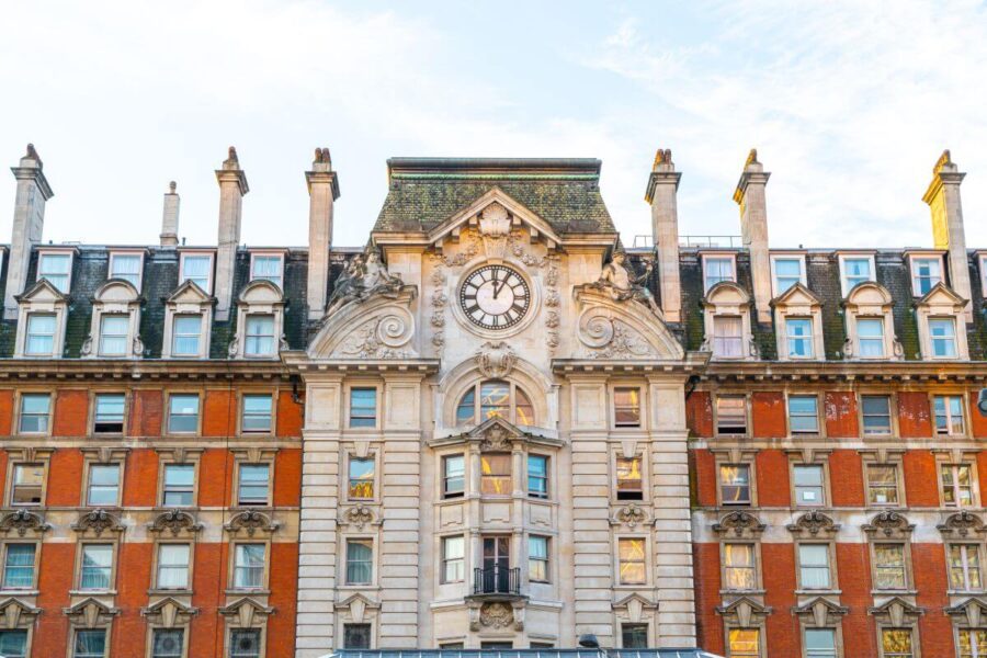 victoria station